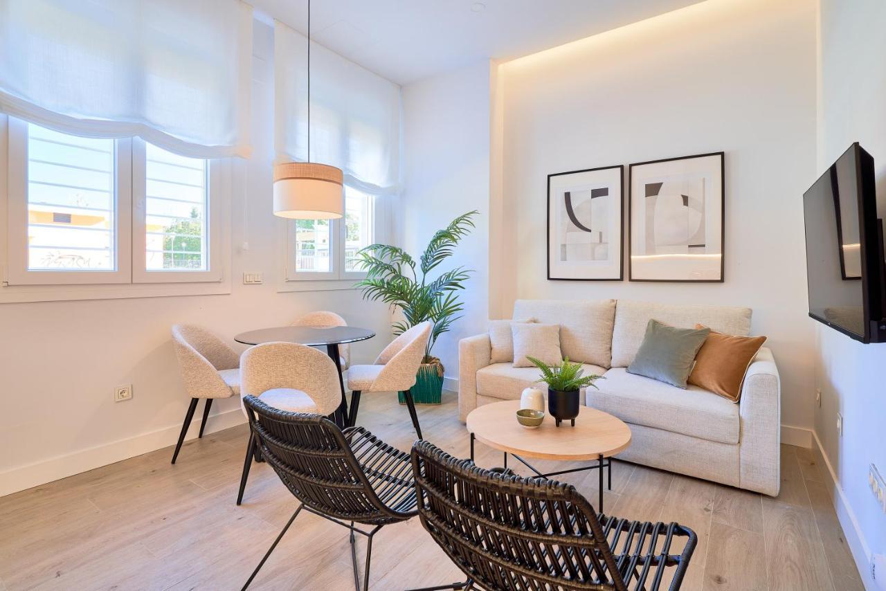 Апартаменти Lofts Parque De Huelin Малага Екстер'єр фото