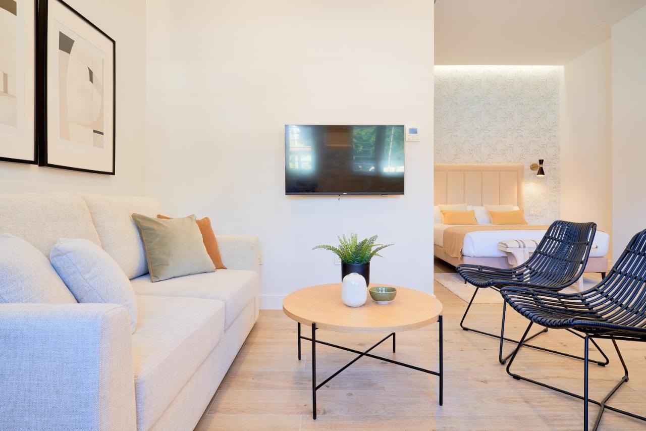 Апартаменти Lofts Parque De Huelin Малага Екстер'єр фото